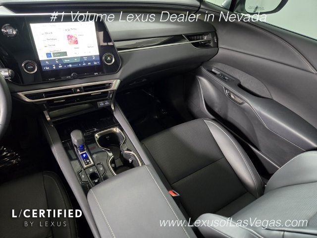 Used 2025 Lexus RX 350 FWD w/ Accessory Package image 18