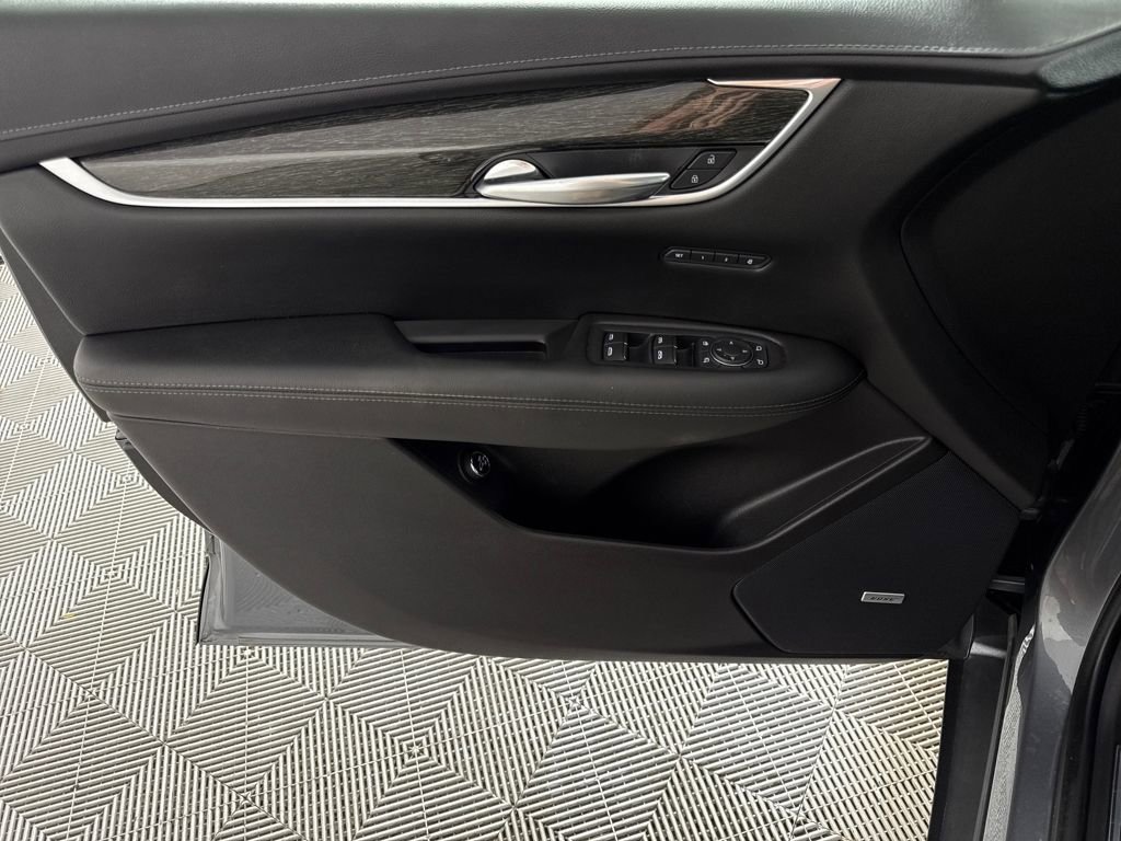 Used 2021 Cadillac XT5 Premium Luxury image 10
