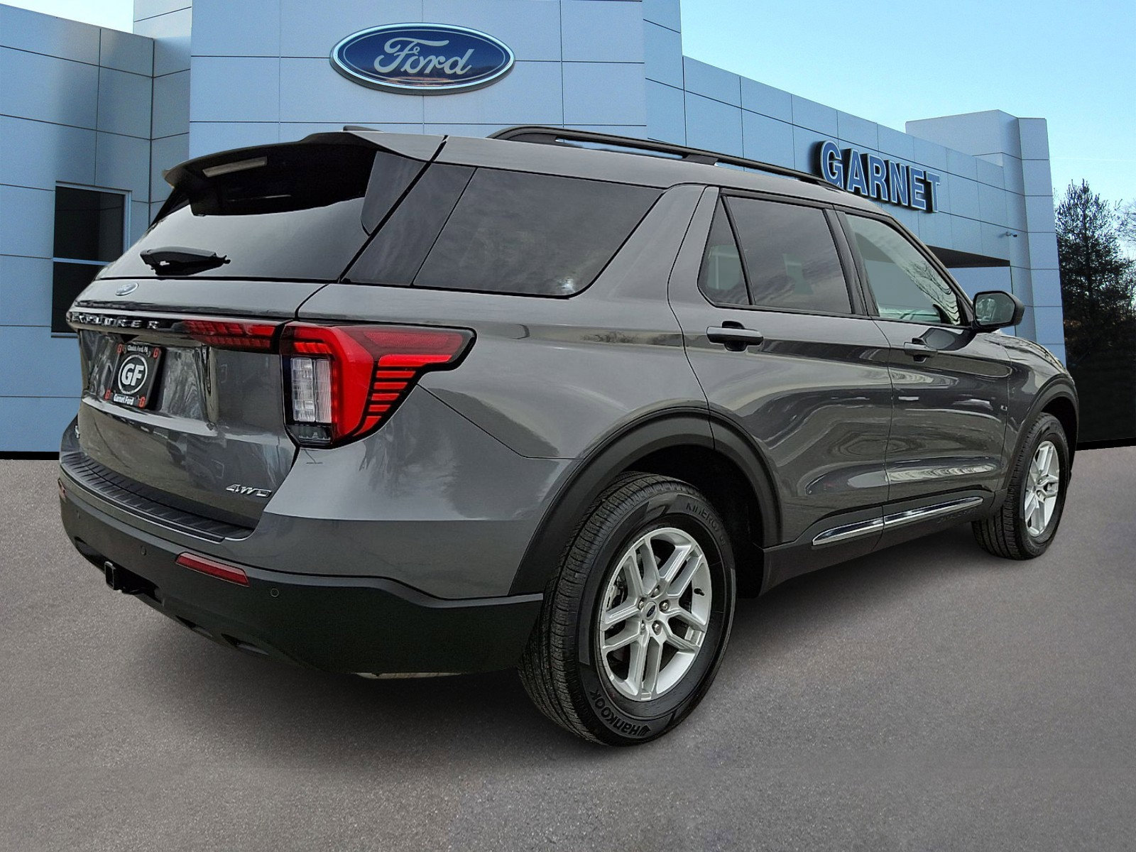 Certified 2025 Ford Explorer Active image 8