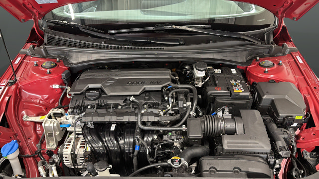 Certified 2025 Hyundai Elantra Sport FWD image 27