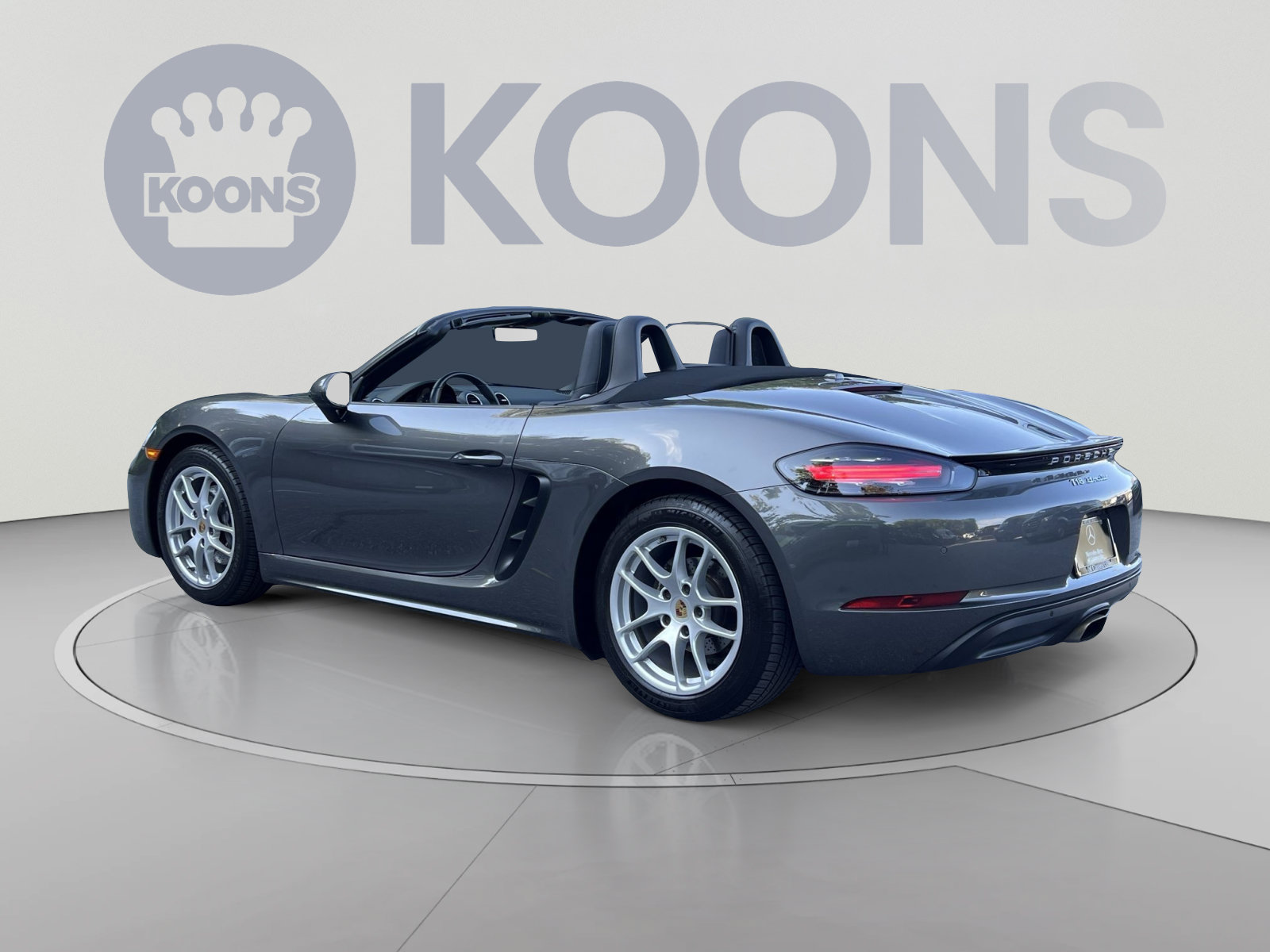 Used 2018 Porsche 718 Boxster RWD image 8