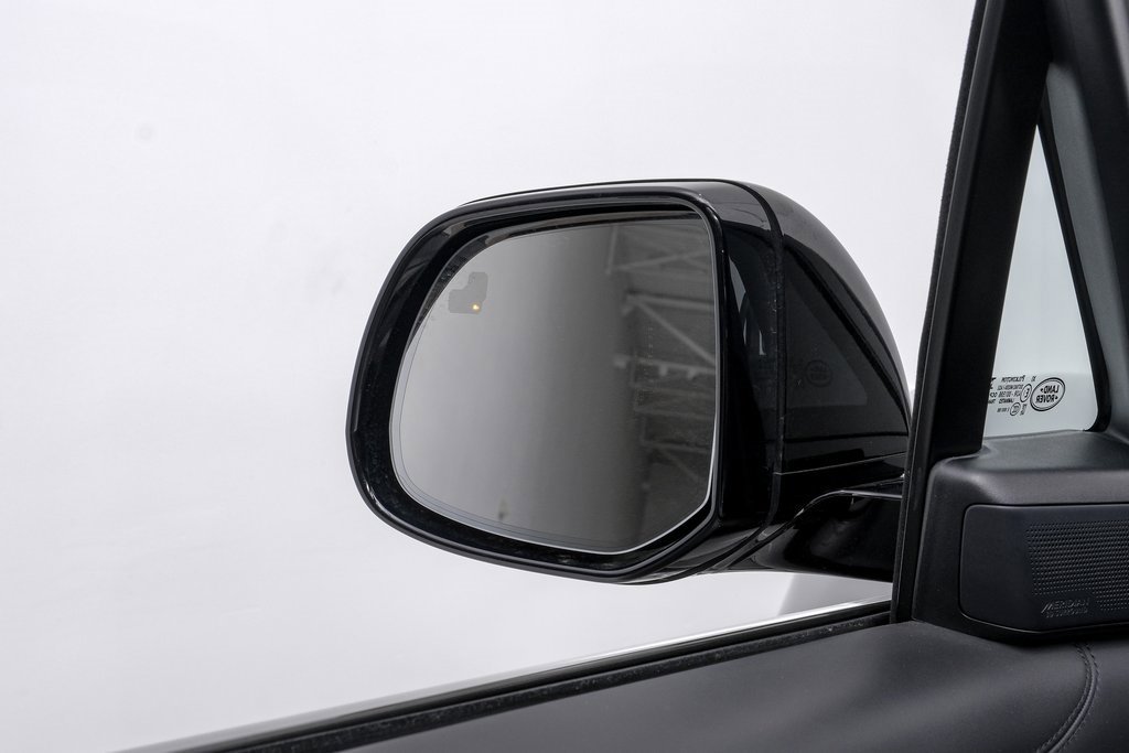 Used 2023 Land Rover Range Rover First Edition image 40
