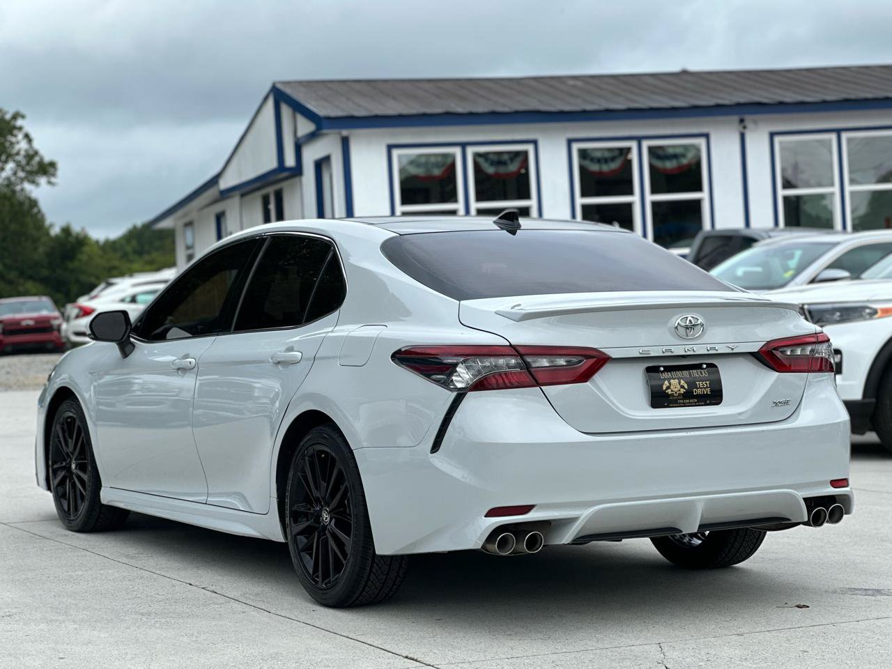 Used 2023 Toyota Camry XSE w/ Navigation Package FWD image 5