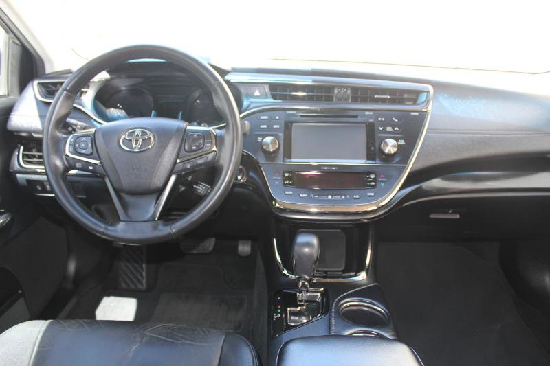 Used 2018 Toyota Avalon Touring w/ Carpet Mat Package image 19
