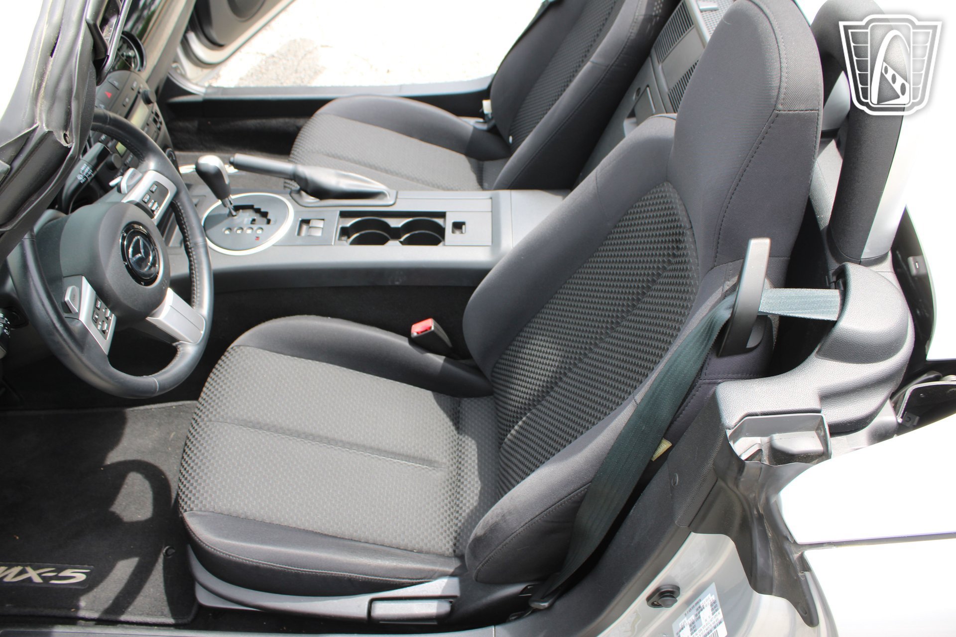 Used 2007 MAZDA MX-5 Miata Touring RWD image 9