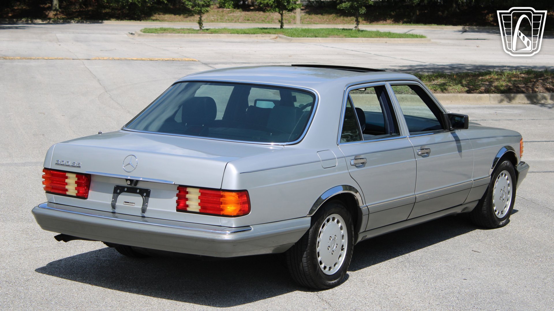 Used 1990 Mercedes-Benz 300 SE image 19