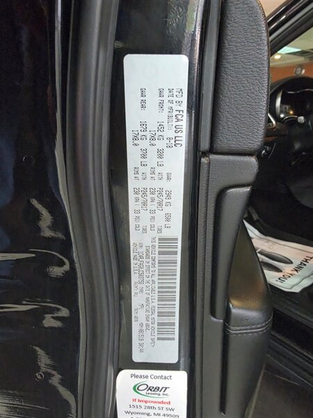 Used 2018 Jeep Grand Cherokee Laredo AWD/4WD image 49