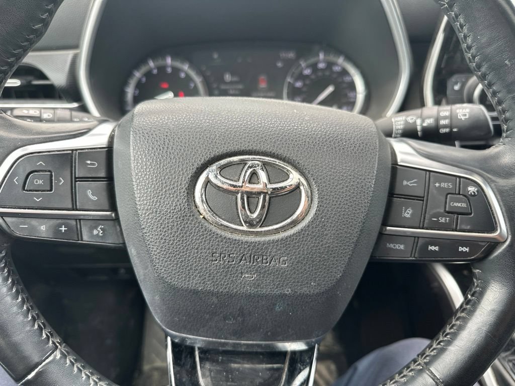 Used 2021 Toyota Highlander XSE AWD/4WD image 37