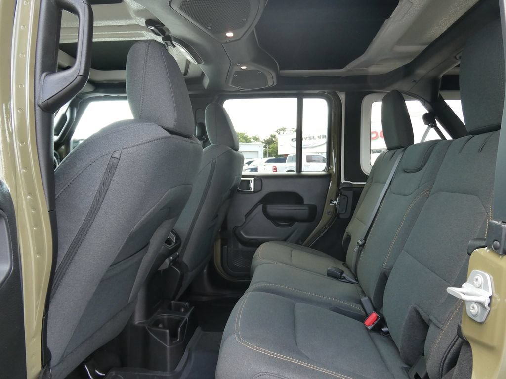 Used 2025 Jeep Wrangler Unlimited Sport AWD/4WD image 17