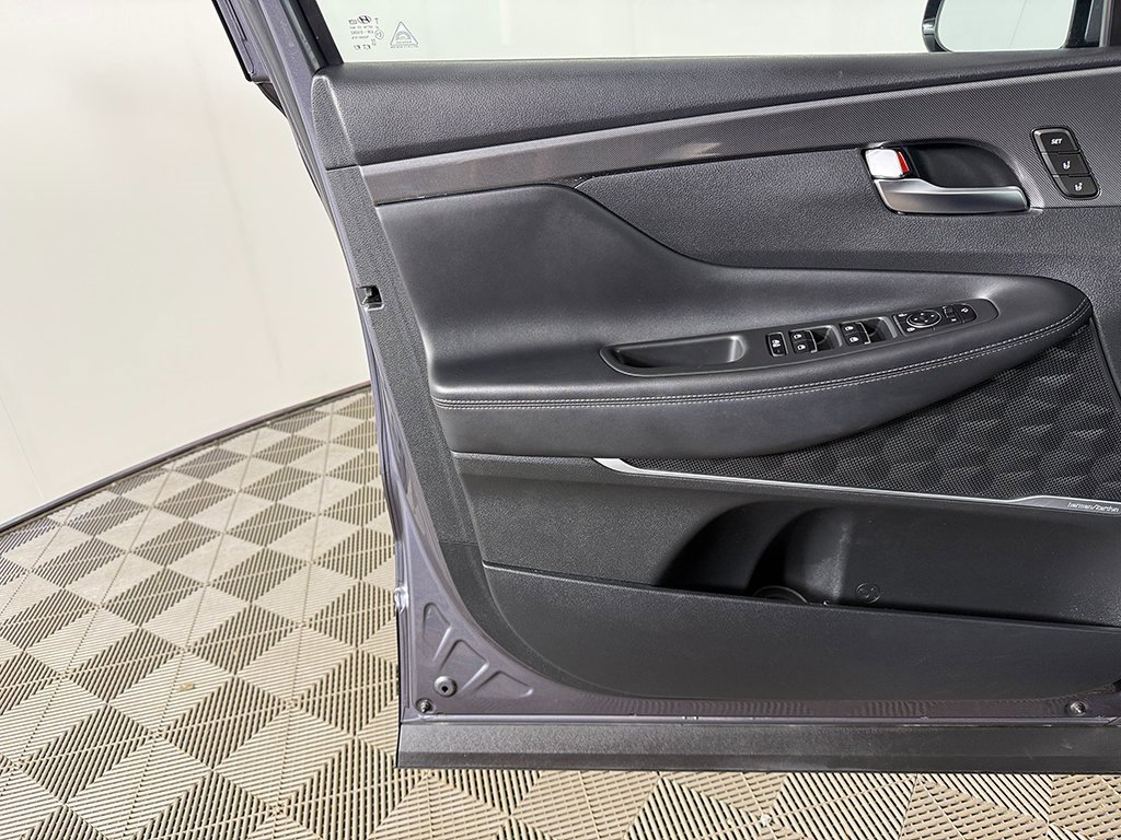 Used 2022 Hyundai Santa Fe Limited image 27