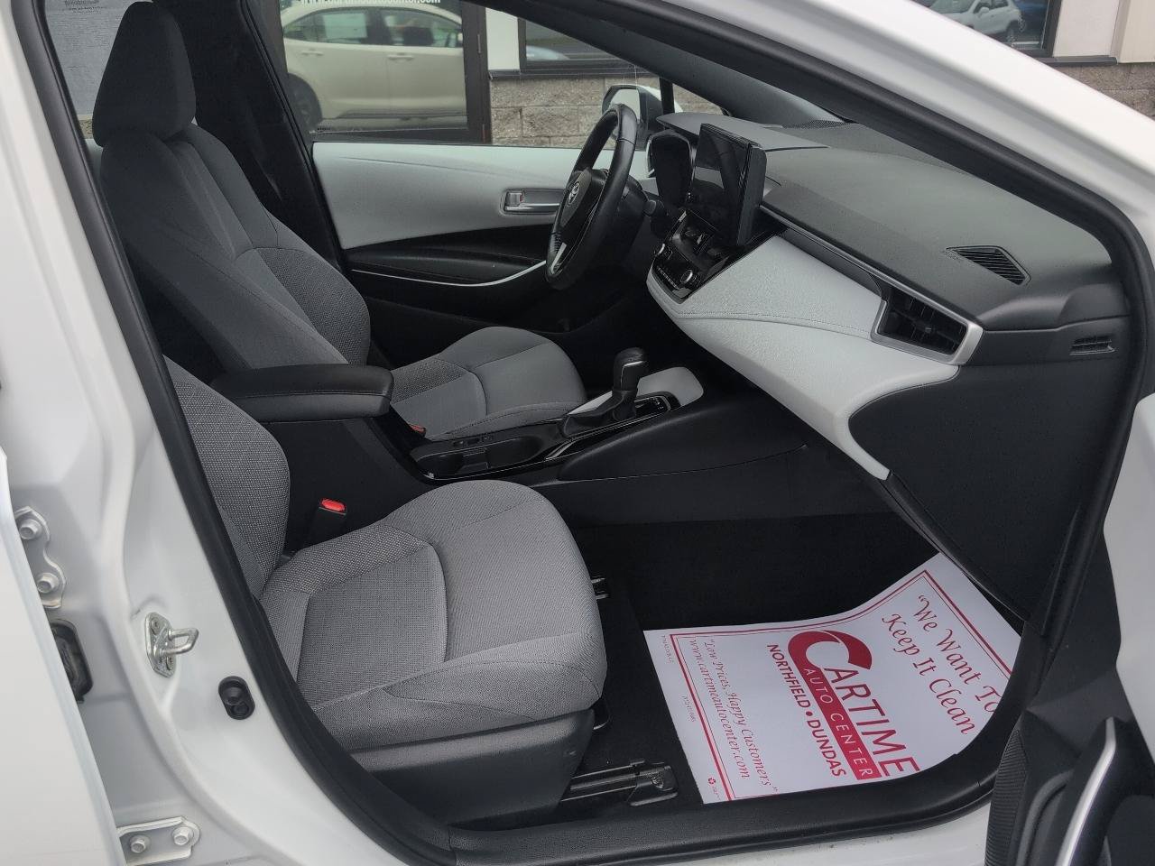 Used 2024 Toyota Corolla SE FWD image 11