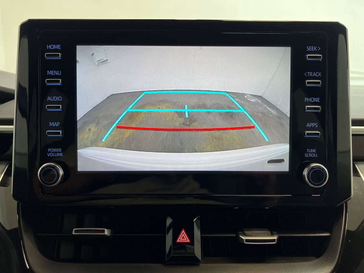 Used 2020 Toyota Corolla SE FWD image 18