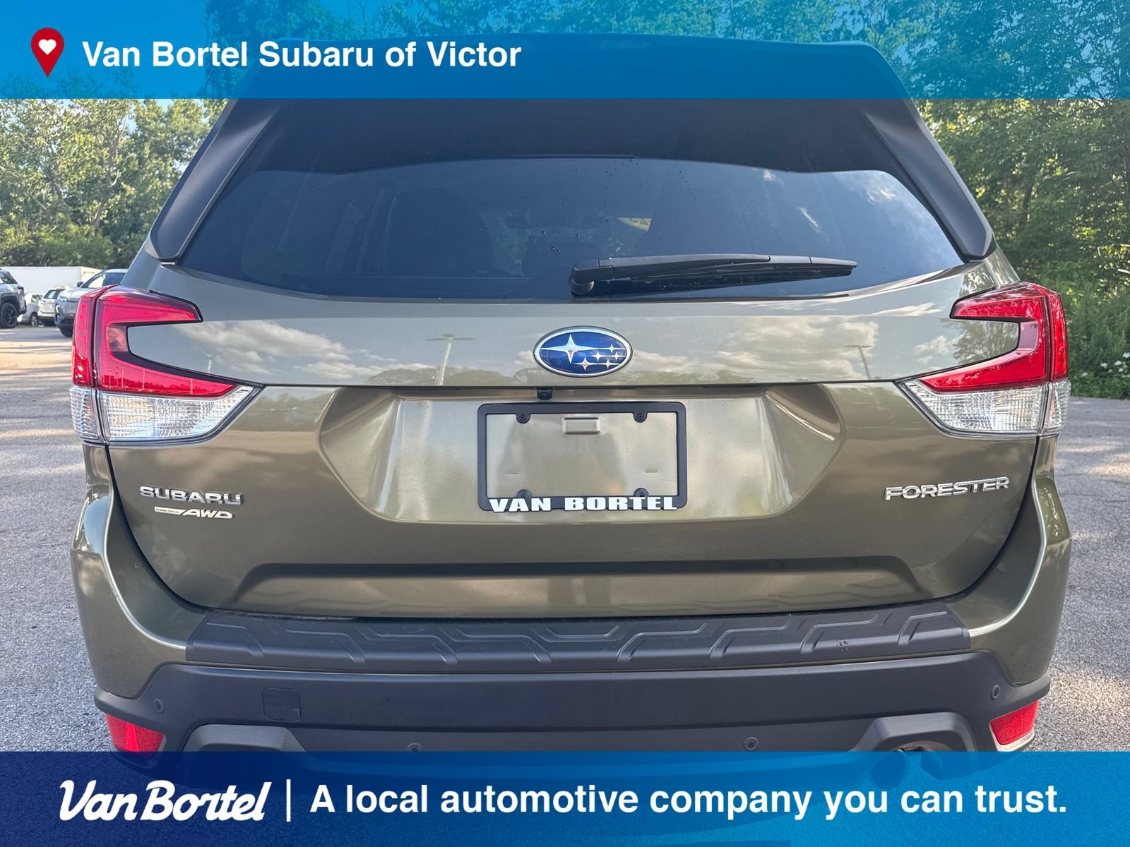 Used 2023 Subaru Forester Limited AWD/4WD image 5