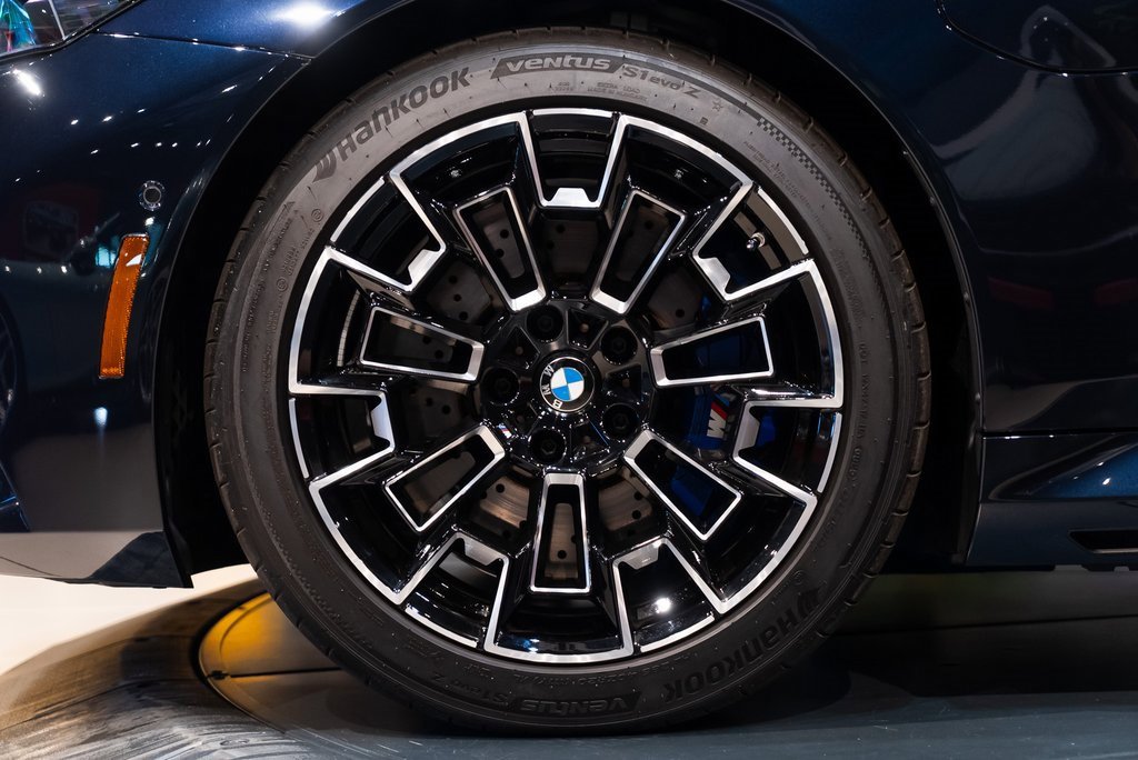 Used 2025 BMW M5 Touring image 12