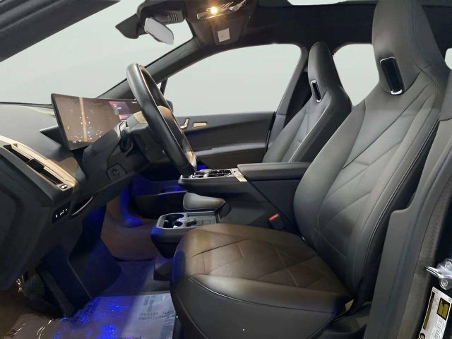 Used 2024 BMW iX xDrive50 w/ Premium Package AWD/4WD image 18