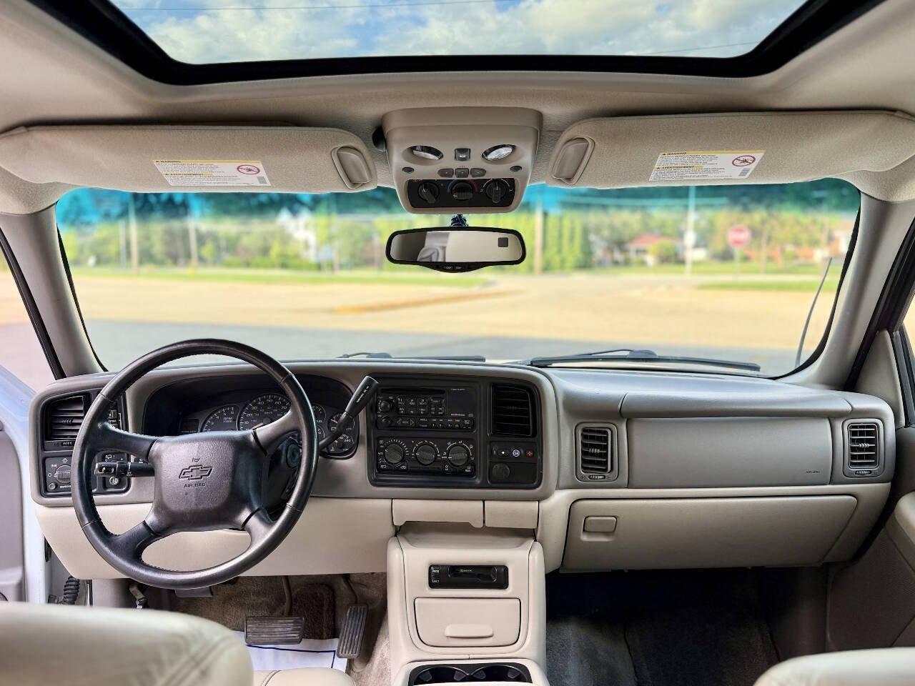 Used 2002 Chevrolet Tahoe LT AWD/4WD image 15
