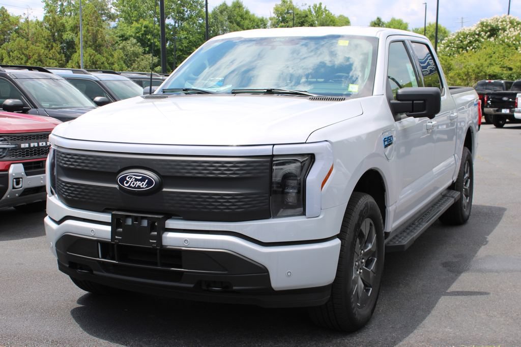 New 2025 Ford F150 Lightning Flash AWD/4WD image 14