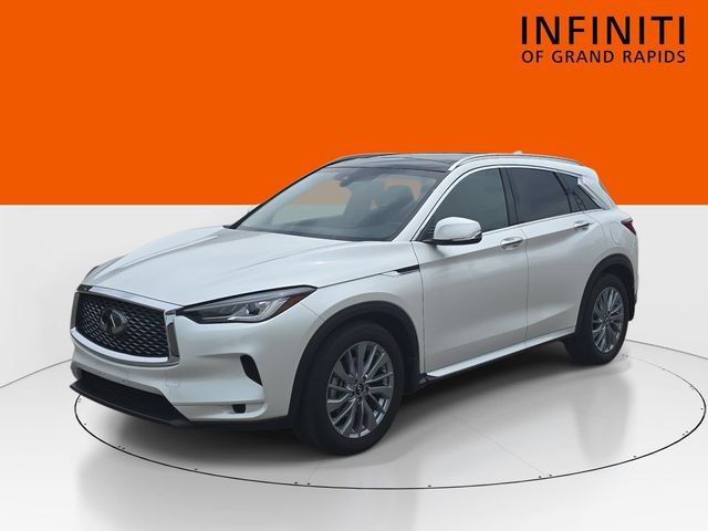 Used 2024 INFINITI QX50 Luxe AWD/4WD image 3