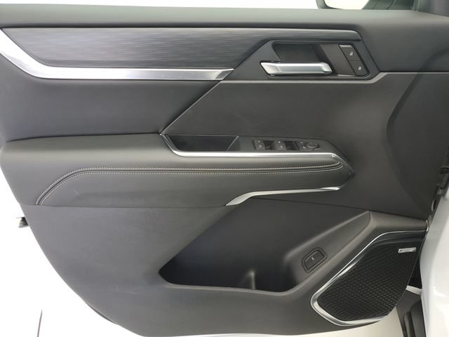 Used 2025 GMC Acadia Elevation FWD image 22