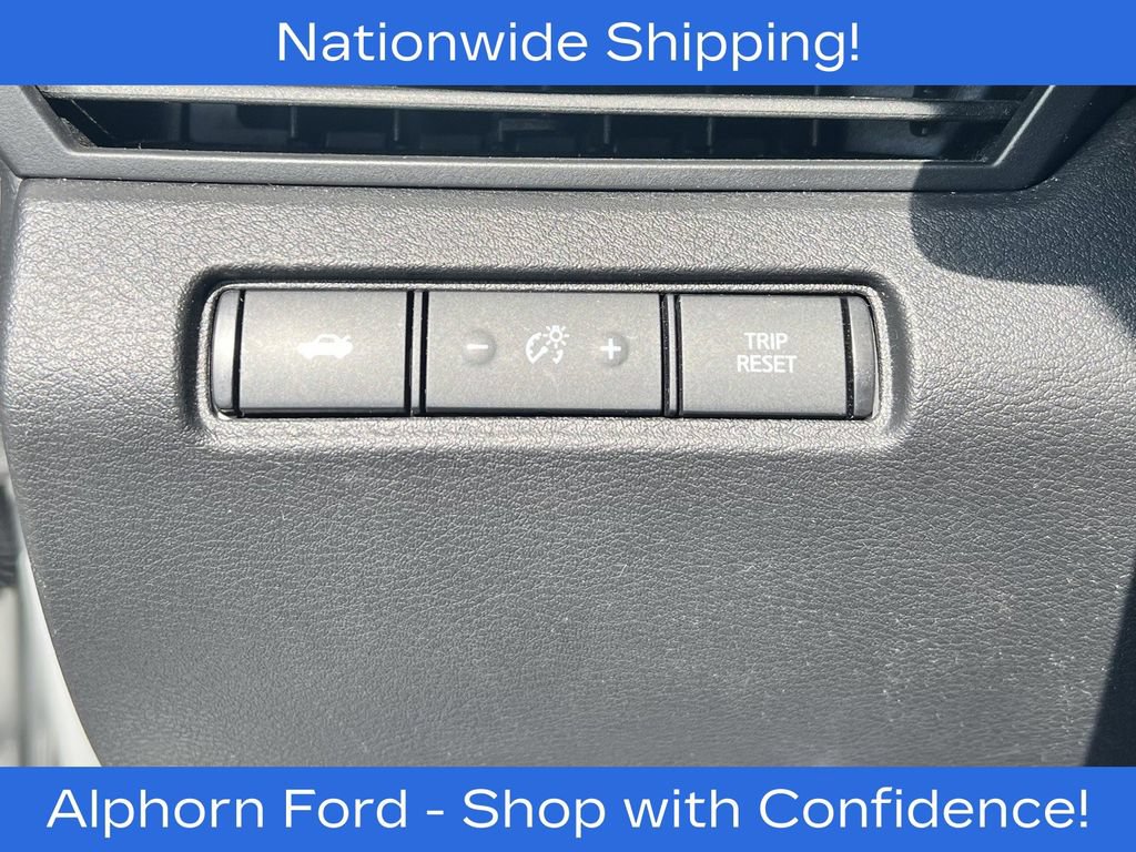 Used 2024 Nissan Altima 2.5 SV FWD image 13