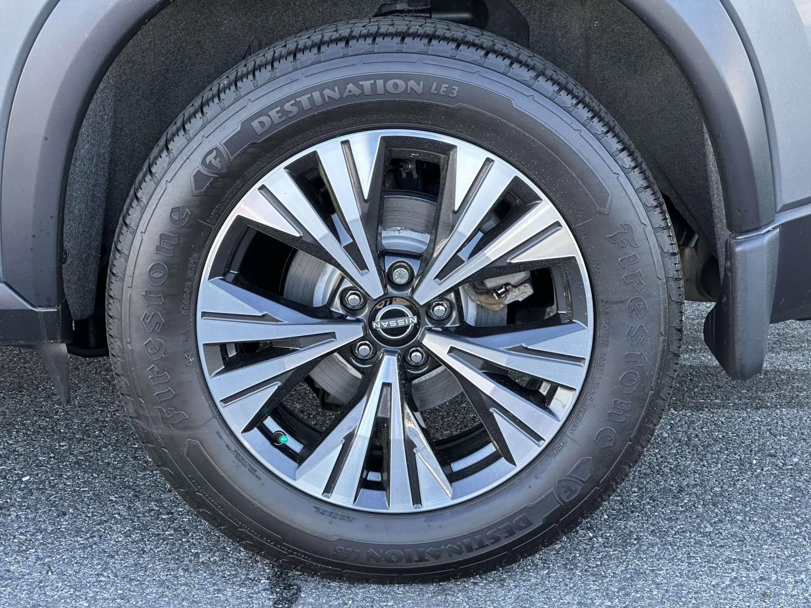 Used 2023 Nissan Rogue SV image 17
