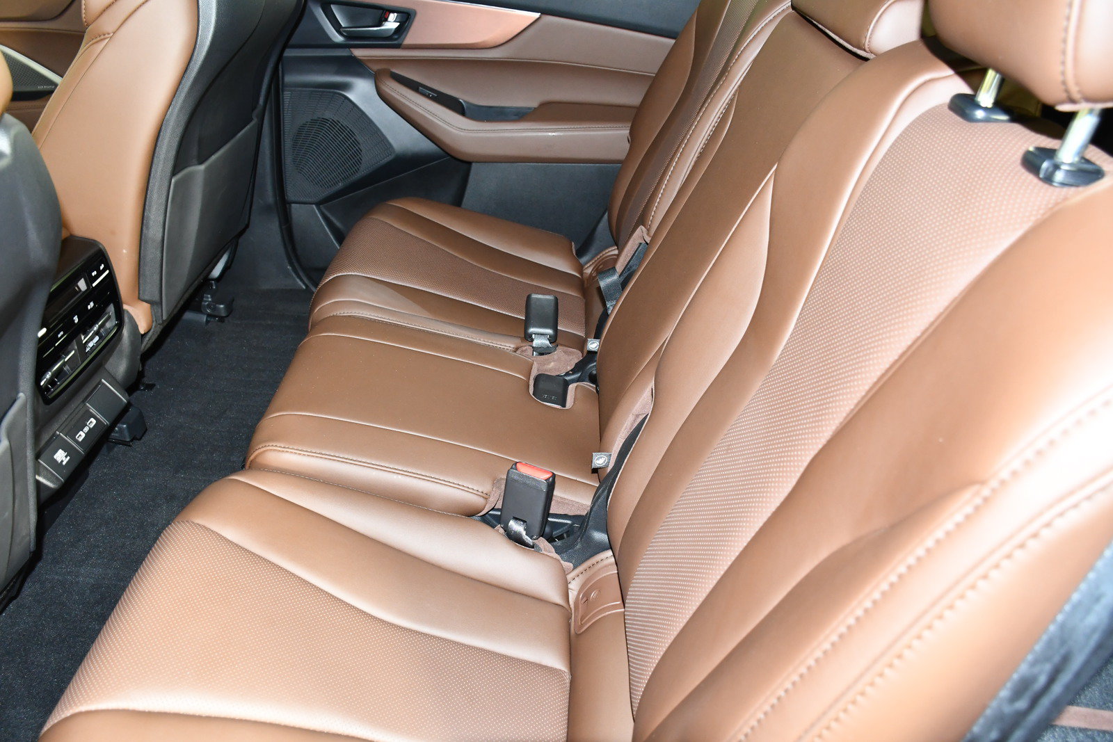 Certified 2024 Acura MDX SH-AWD w/ Technology Package image 48