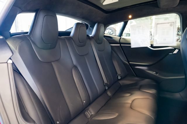 Used 2015 Tesla Model S 70D AWD/4WD image 31