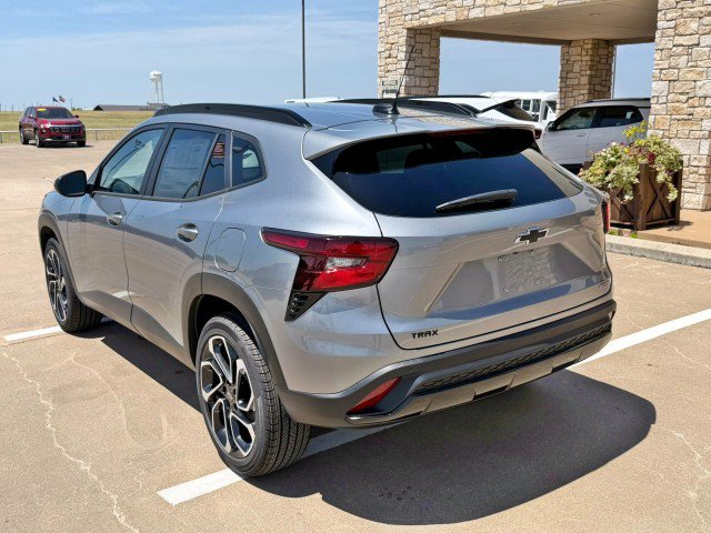 New 2026 Chevrolet Trax RS w/ Driver Confidence Package FWD image 3