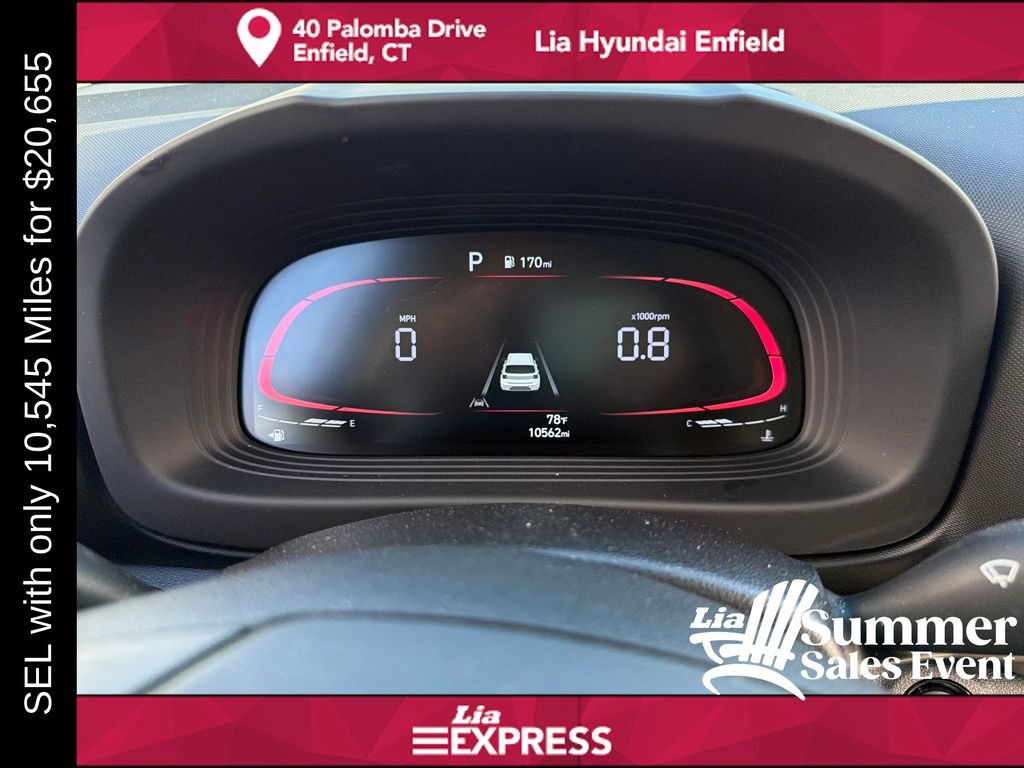 Used 2024 Hyundai Venue SEL FWD image 16