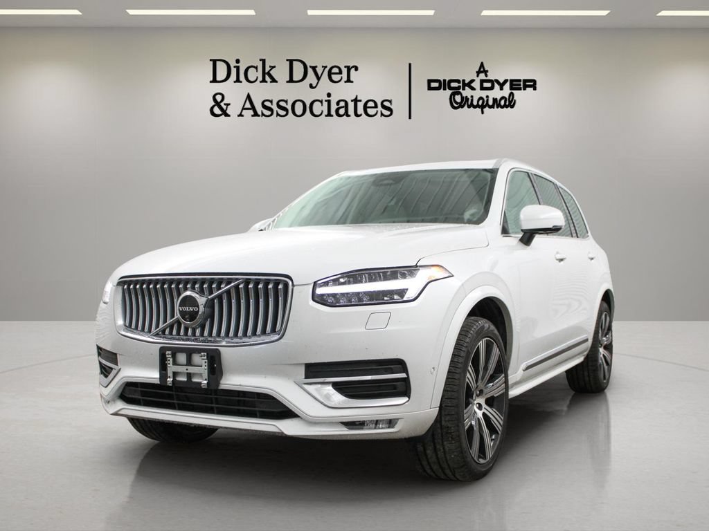 Certified 2024 Volvo XC90 B6 Plus w/ Protection Package Premier AWD/4WD image 5