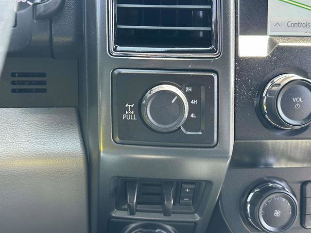 Used 2022 Ford F350 XLT w/ XLT Premium Package AWD/4WD image 17