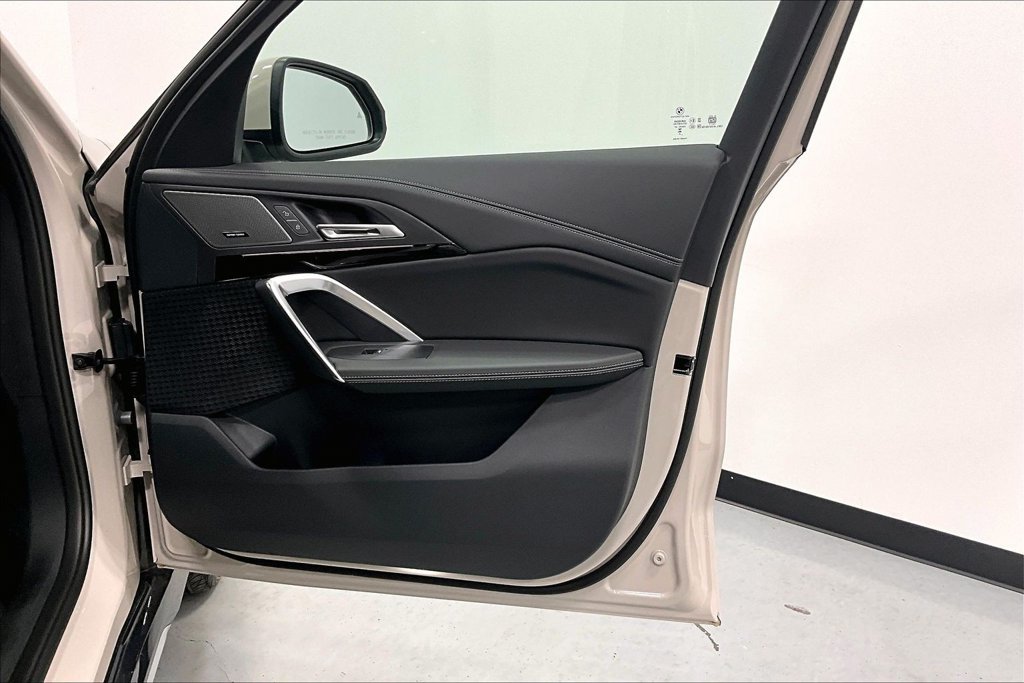 New 2027 BMW X1 xDrive28i AWD/4WD image 10