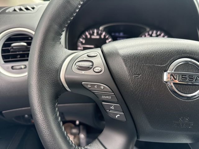 Used 2019 Nissan Pathfinder SV image 20