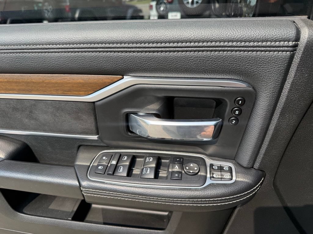 Used 2024 RAM 2500 Laramie w/ Safety Group AWD/4WD image 22