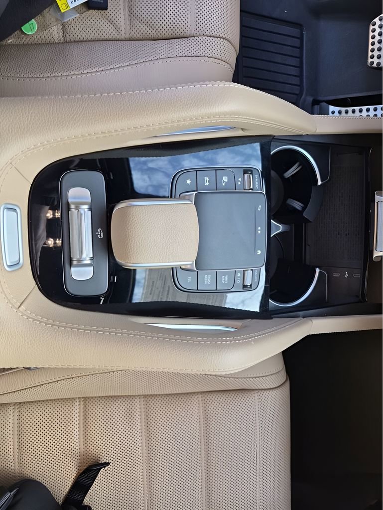 Used 2024 Mercedes-Benz GLS 450 4MATIC image 40