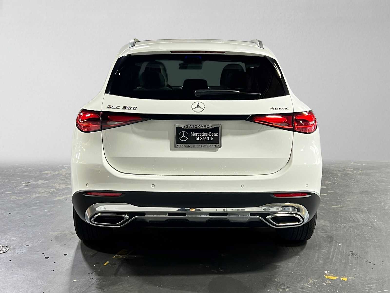 Used 2026 Mercedes-Benz GLC 300 4MATIC image 4