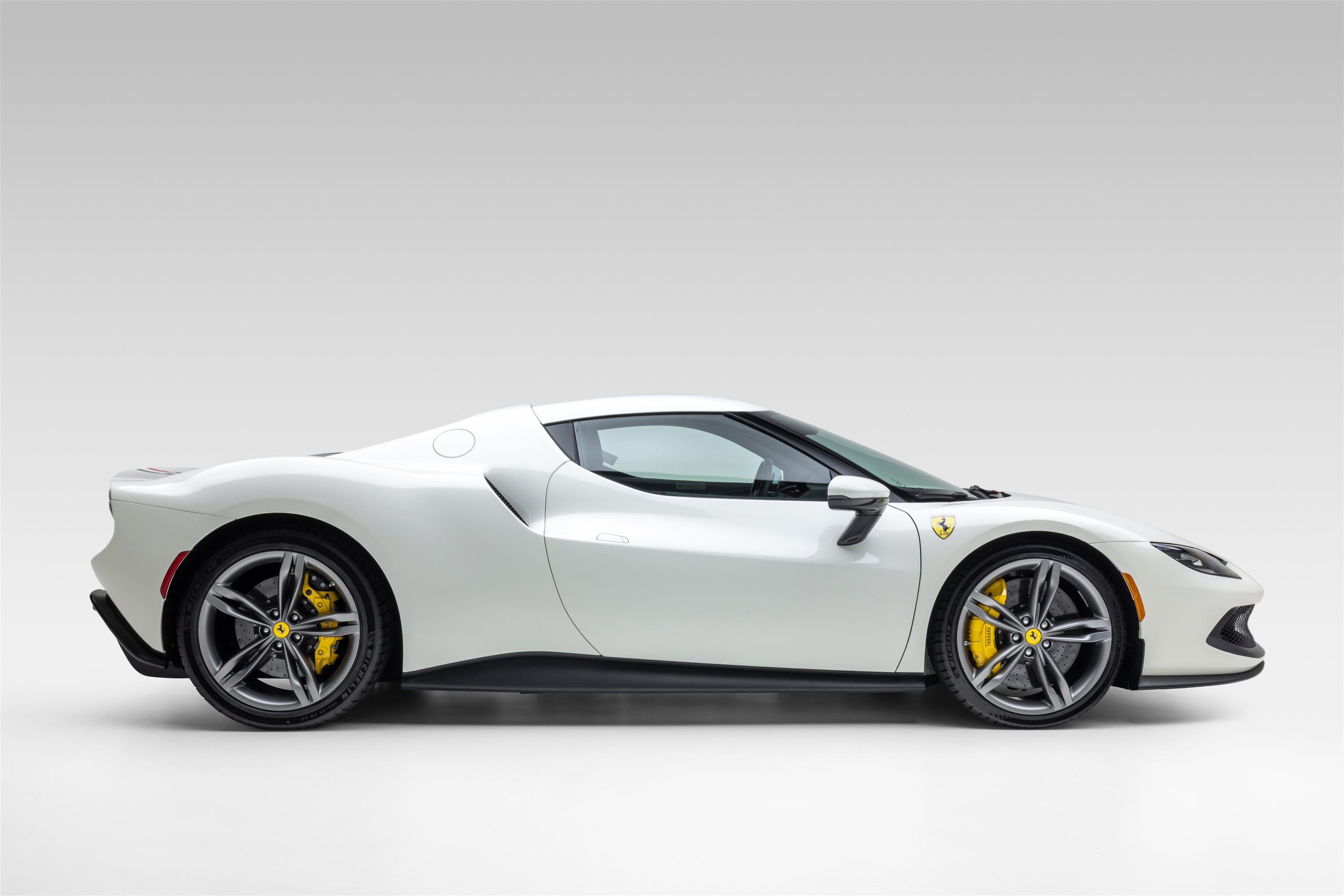 Used 2022 Ferrari 296 GTB RWD image 9