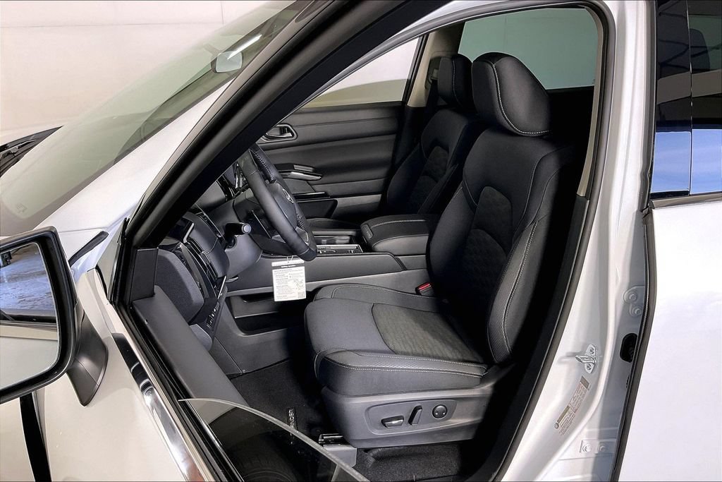 New 2026 Nissan Pathfinder SV AWD/4WD image 12