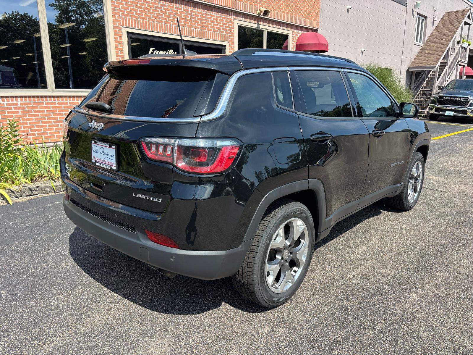 Used 2021 Jeep Compass Limited w/ Sun and Sound Group AWD/4WD image 29