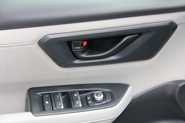 Certified 2025 Subaru Forester Premium AWD/4WD image 16