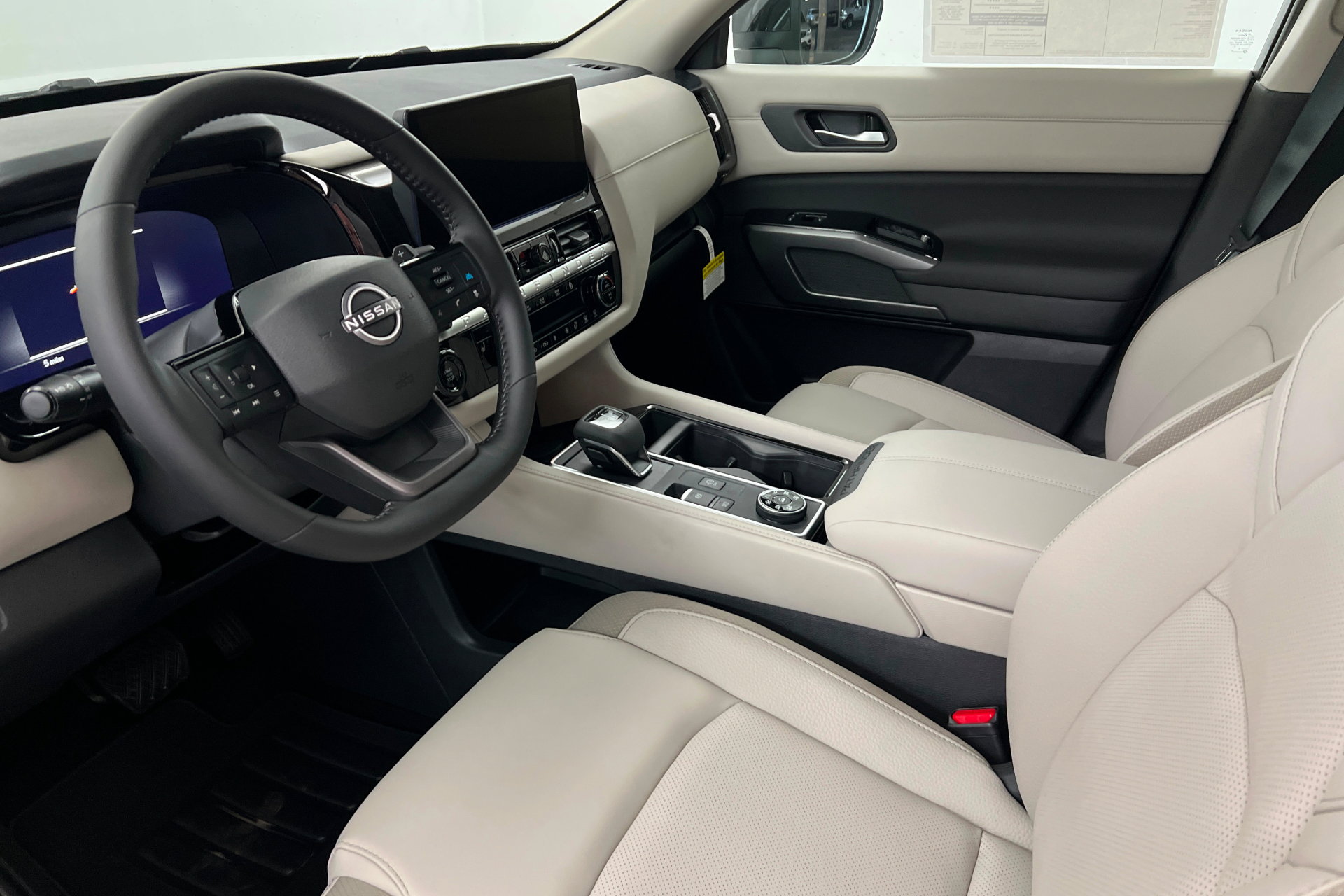 New 2026 Nissan Pathfinder SL image 15