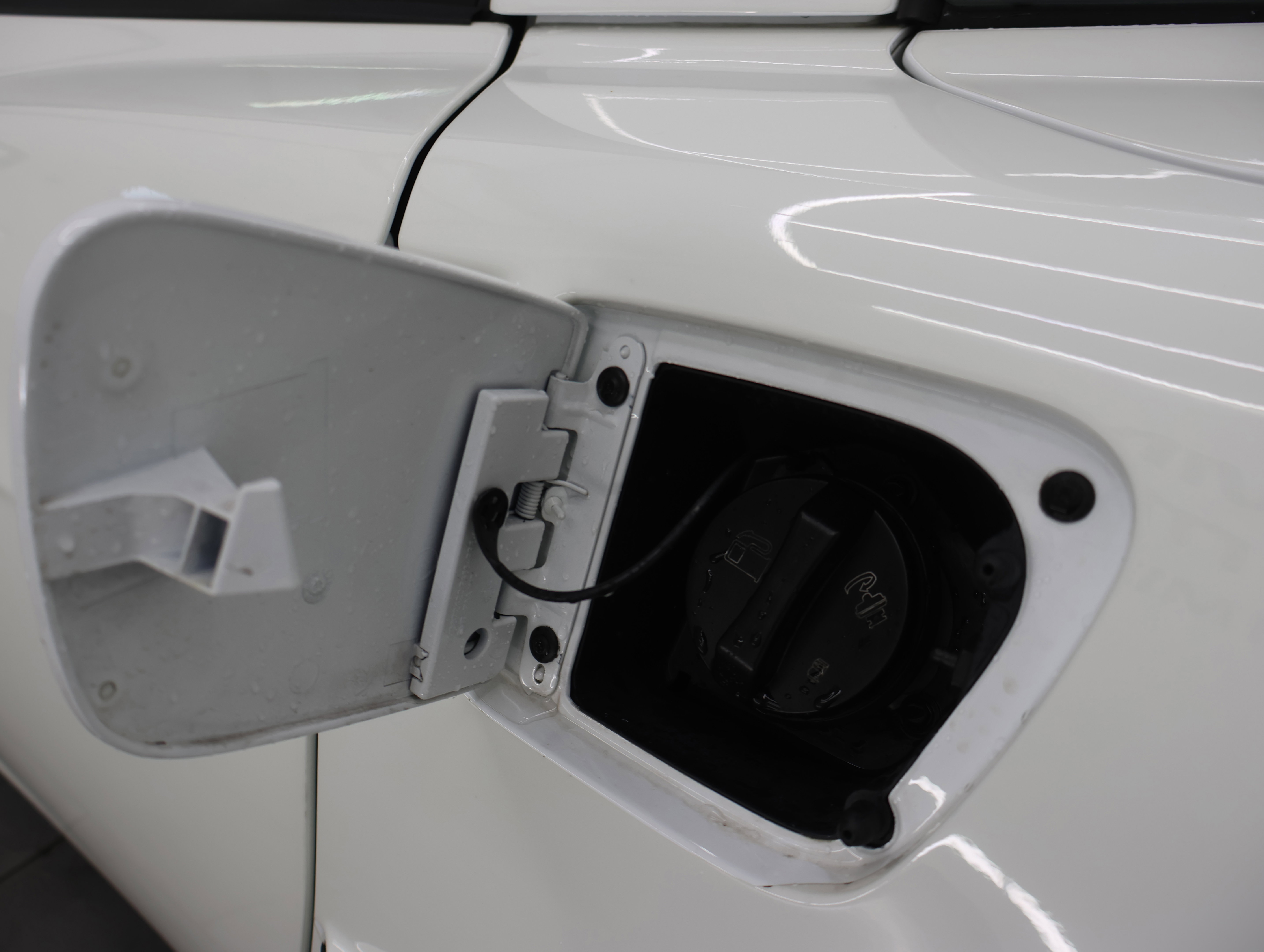Used 2013 Chevrolet Corvette Grand Sport w/ 4LT Preferred Equipment Group RWD image 24