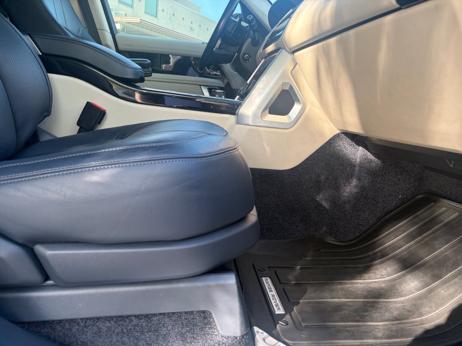 Used 2019 Land Rover Range Rover Supercharged AWD/4WD image 33