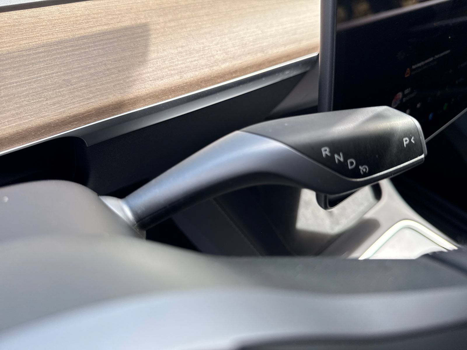 Used 2024 Tesla Model Y Long Range AWD/4WD image 24