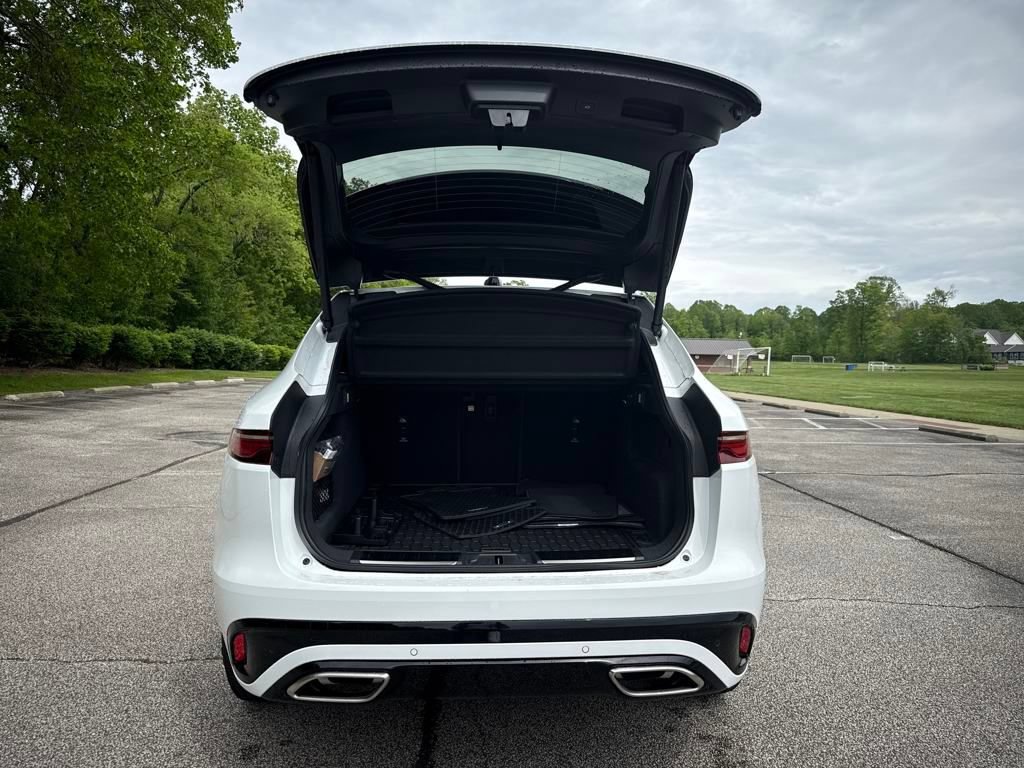 Used 2026 Jaguar F-PACE R-Dynamic S AWD/4WD image 9