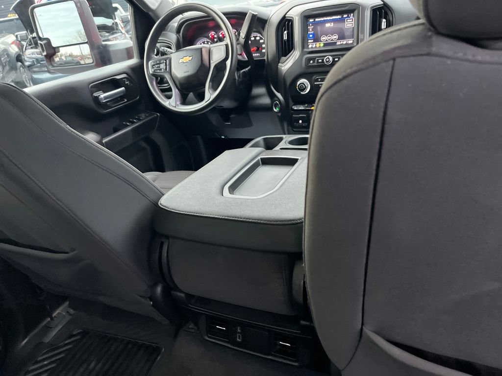 Used 2024 Chevrolet Silverado 2500 Custom w/ Custom Value Package image 28