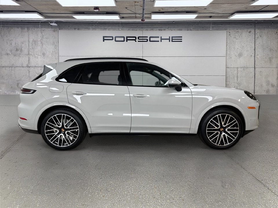 New 2026 Porsche Cayenne AWD/4WD image 8