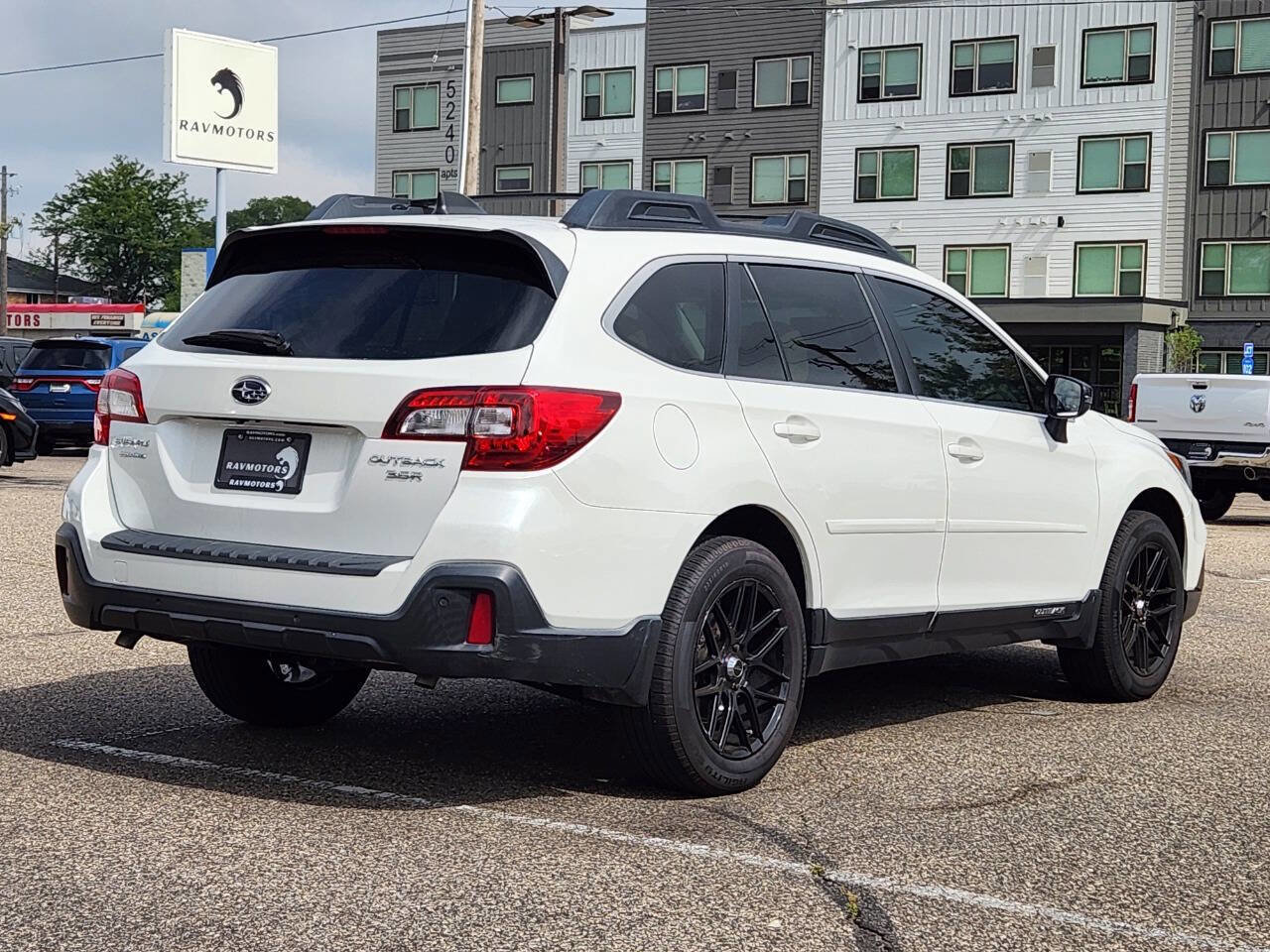 Used 2018 Subaru Outback 3.6R Limited image 10