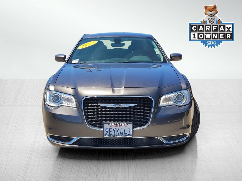 Used 2023 Chrysler 300 Touring RWD image 2