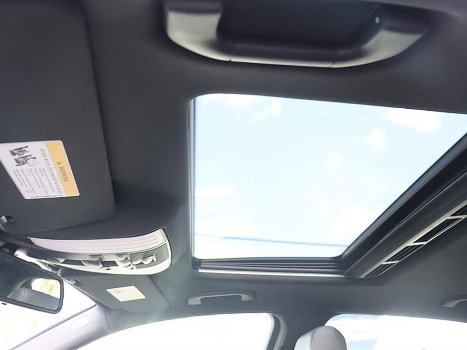 Used 2014 Mercedes-Benz E 350 Sedan image 27